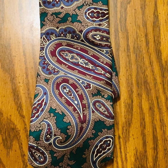 Men's Classic Designer Ties - Picture 2 of 8